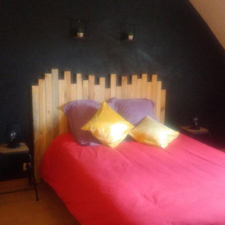 Les Petites Brosses Panzió Montbizot Kültér fotó